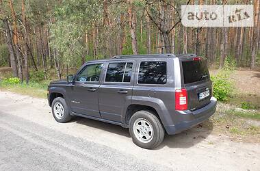 Позашляховик / Кросовер Jeep Patriot 2014 в 