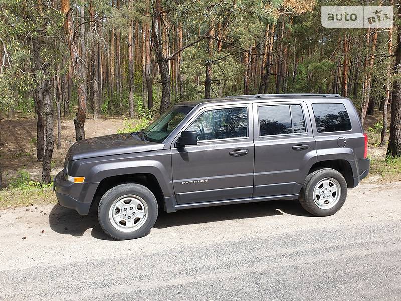Позашляховик / Кросовер Jeep Patriot 2014 в Києві