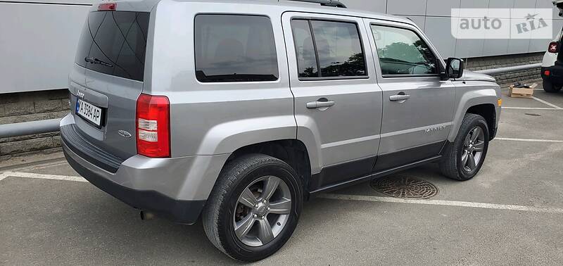 Позашляховик / Кросовер Jeep Patriot 2015 в Києві