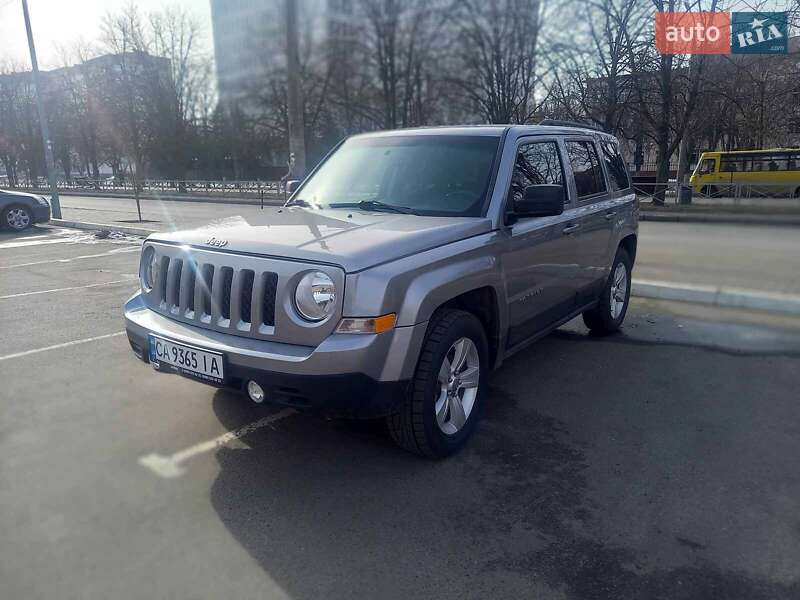 Внедорожник / Кроссовер Jeep Patriot 2015 в Черкассах
