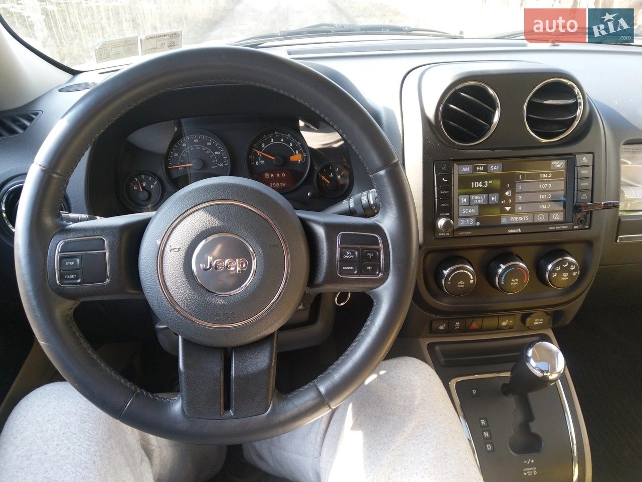 2016 Jeep Liberty (Patriot) - мініатюра 16