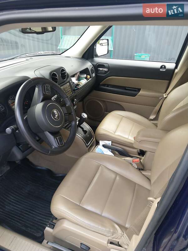 Внедорожник / Кроссовер Jeep Patriot 2016 в Надворной