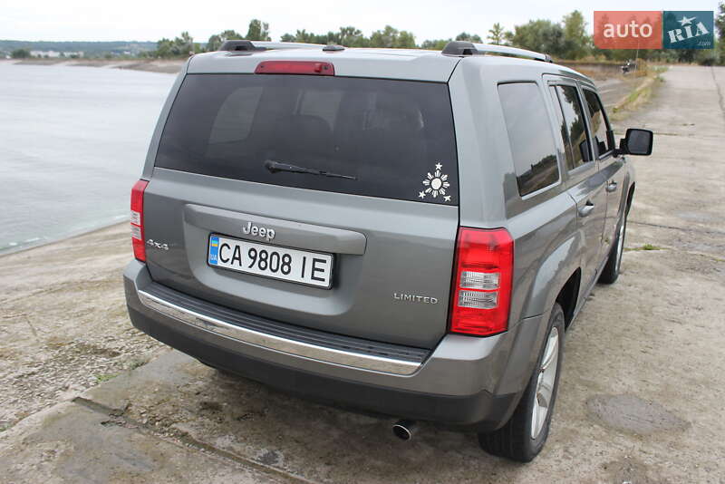Внедорожник / Кроссовер Jeep Patriot 2011 в Каневе