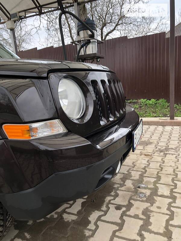 Внедорожник / Кроссовер Jeep Patriot 2014 в 