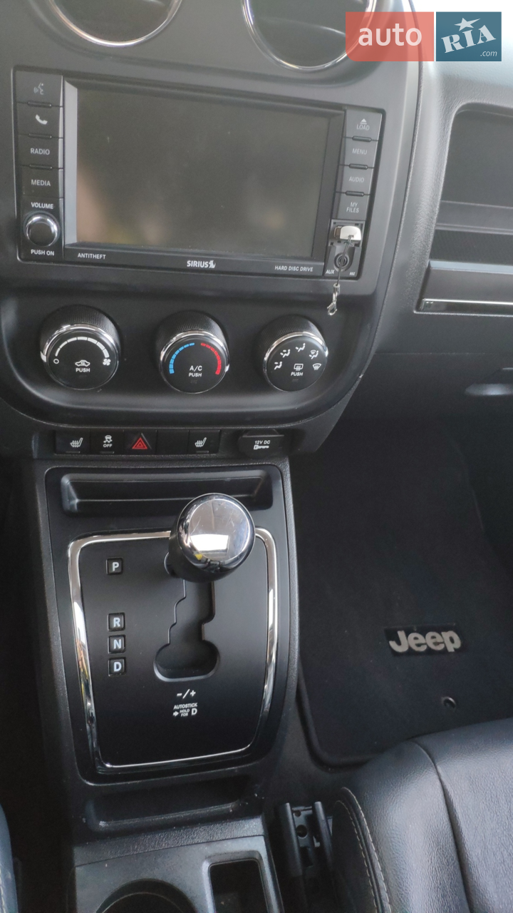2015 Jeep Liberty (Patriot) - мініатюра 48