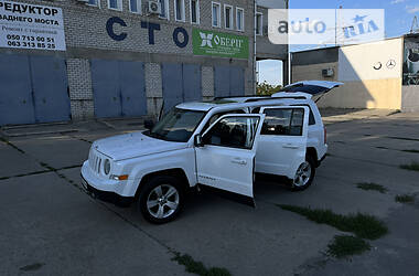 Внедорожник / Кроссовер Jeep Patriot 2014 в Харькове