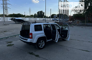 Внедорожник / Кроссовер Jeep Patriot 2014 в Харькове