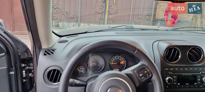Внедорожник / Кроссовер Jeep Patriot 2015 в Кропивницком