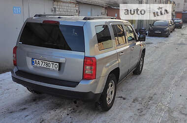 Внедорожник / Кроссовер Jeep Patriot 2015 в 