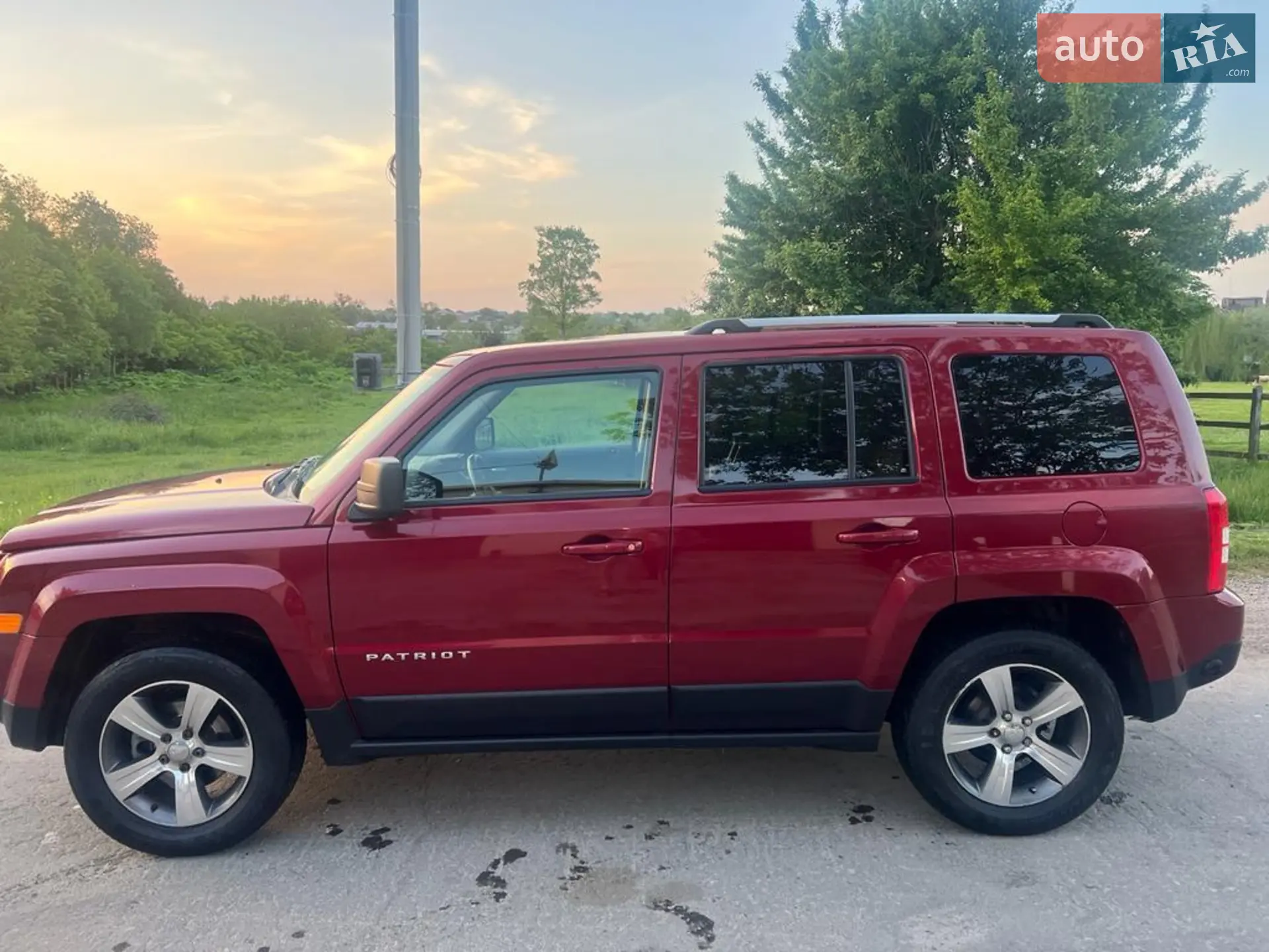 2016 Jeep Liberty (Patriot) - мініатюра 2