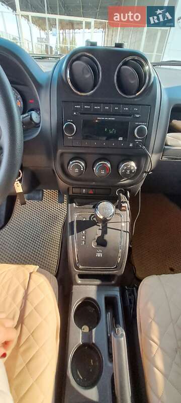 Внедорожник / Кроссовер Jeep Patriot 2014 в Ровно