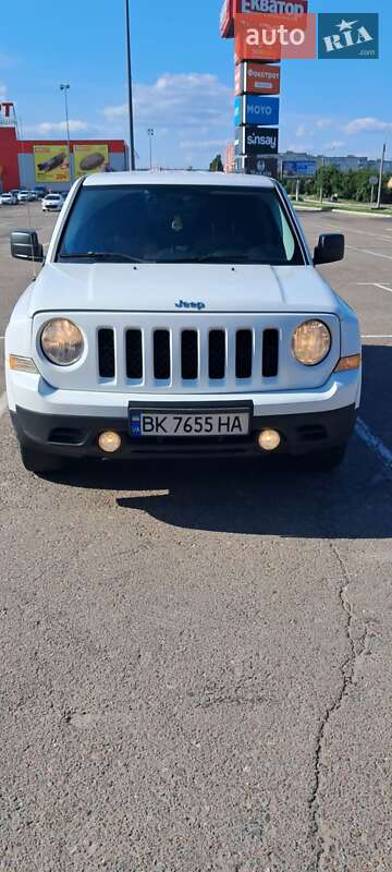Внедорожник / Кроссовер Jeep Patriot 2014 в Ровно