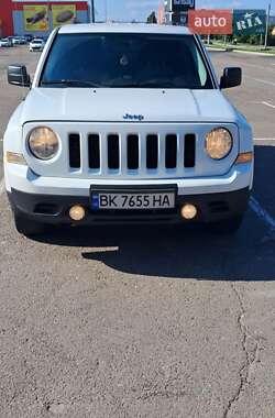 Внедорожник / Кроссовер Jeep Patriot 2014 в Ровно