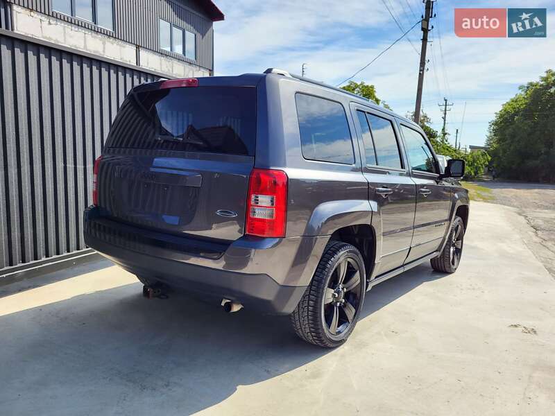 Позашляховик / Кросовер Jeep Patriot 2015 в Чернівцях