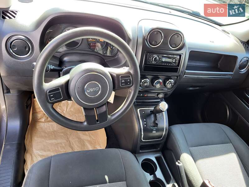 Позашляховик / Кросовер Jeep Patriot 2015 в Чернівцях