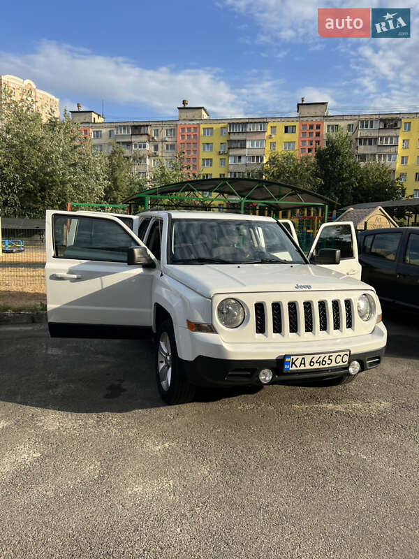 Позашляховик / Кросовер Jeep Patriot 2014 в Києві
