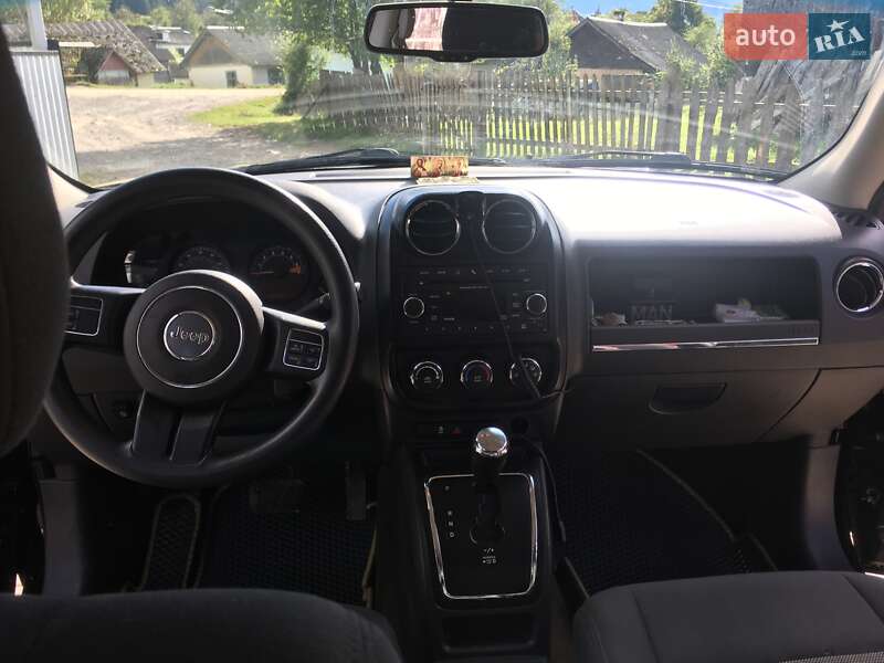 Внедорожник / Кроссовер Jeep Patriot 2013 в Черновцах