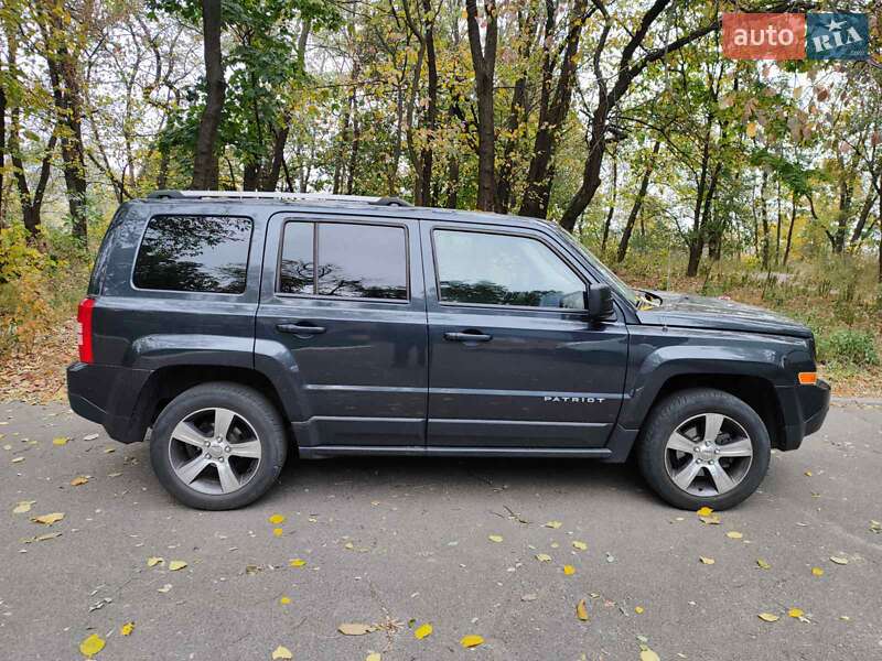 Внедорожник / Кроссовер Jeep Patriot 2015 в Киеве