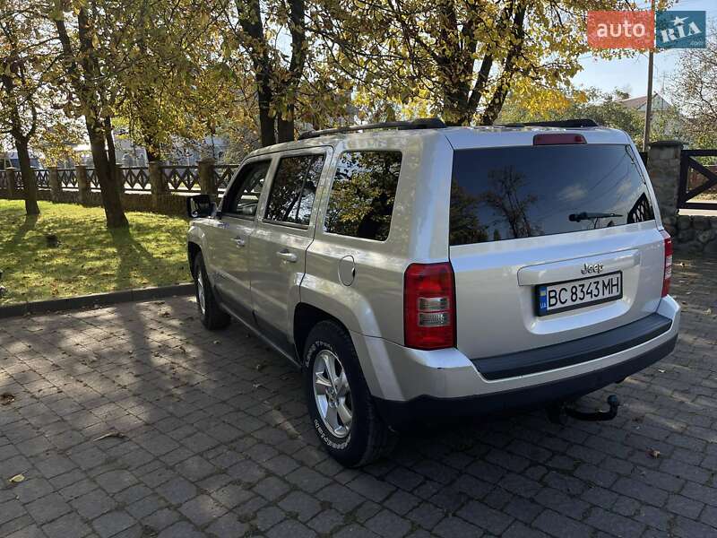 Позашляховик / Кросовер Jeep Patriot 2011 в Калуші