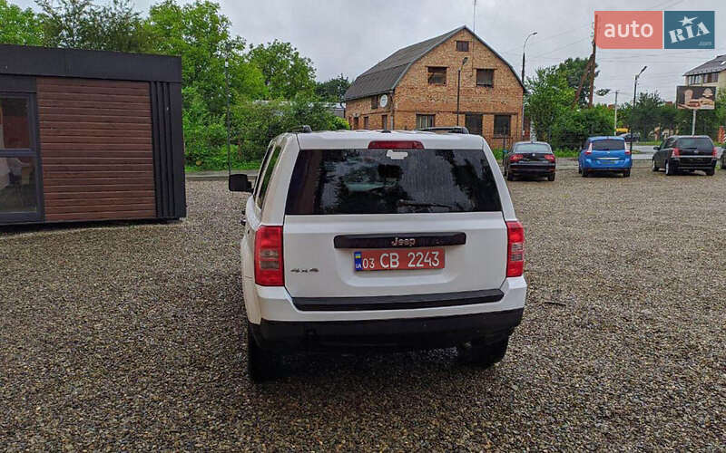 Позашляховик / Кросовер Jeep Patriot 2015 в Львові