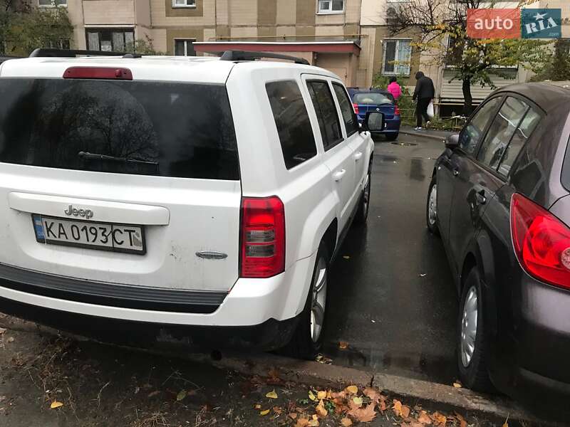 Позашляховик / Кросовер Jeep Patriot 2013 в Києві