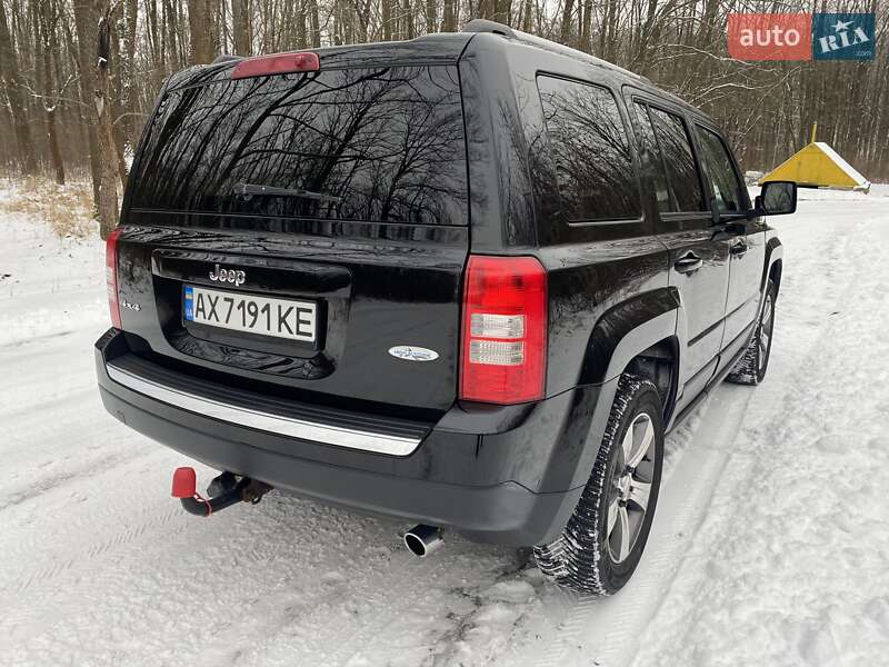 Позашляховик / Кросовер Jeep Patriot 2016 в Харкові
