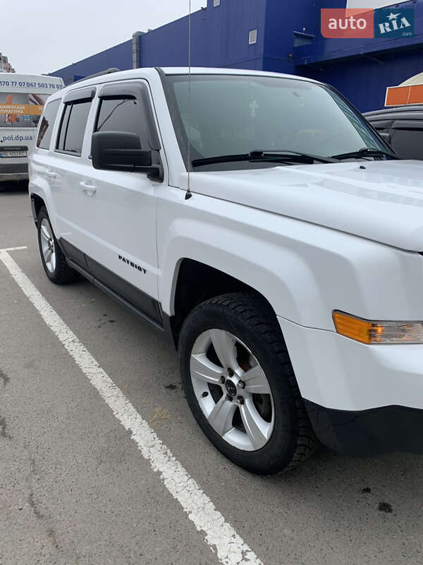 Позашляховик / Кросовер Jeep Patriot 2013 в Дніпрі