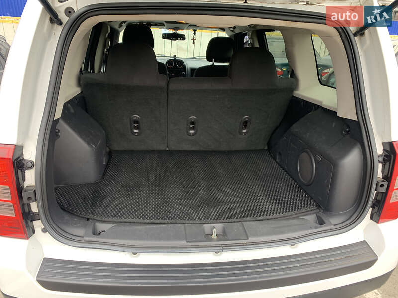 Позашляховик / Кросовер Jeep Patriot 2013 в Дніпрі