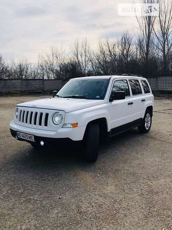 Внедорожник / Кроссовер Jeep Patriot 2013 в Кривом Роге