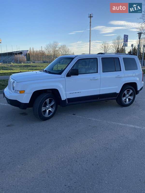 Внедорожник / Кроссовер Jeep Patriot 2016 в Полтаве