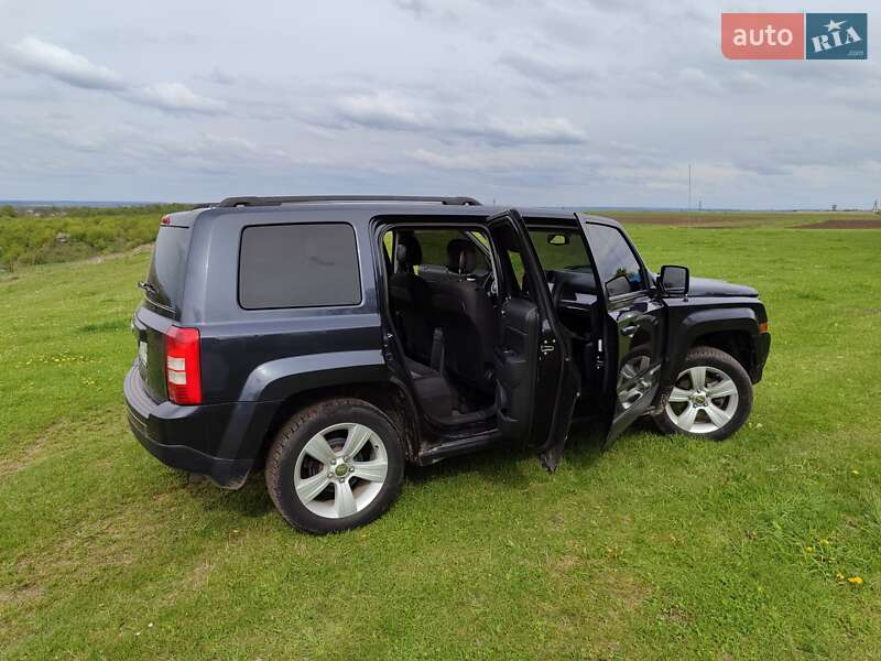 Позашляховик / Кросовер Jeep Patriot 2014 в Острозі