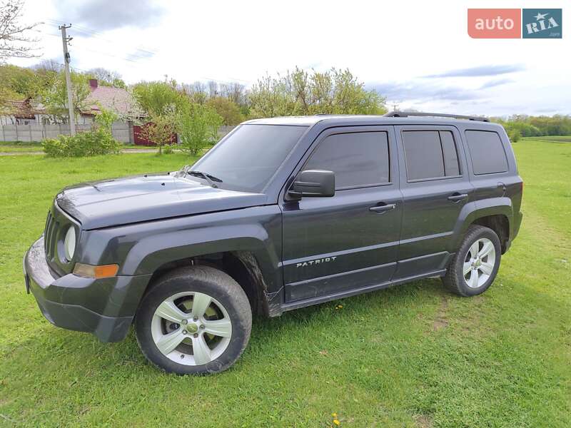 Позашляховик / Кросовер Jeep Patriot 2014 в Острозі
