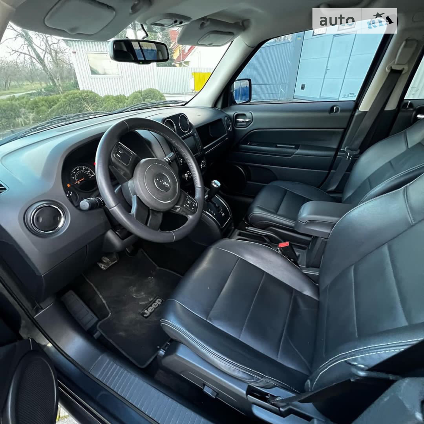 2015 Jeep Liberty (Patriot) - мініатюра 5