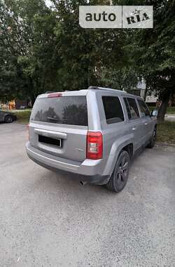 Внедорожник / Кроссовер Jeep Patriot 2015 в Львове