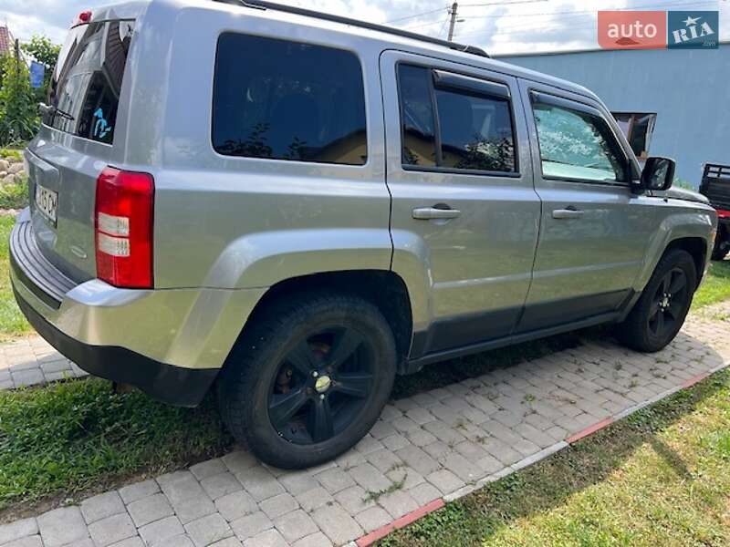 Внедорожник / Кроссовер Jeep Patriot 2014 в Луцке
