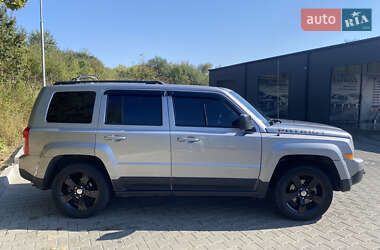 Внедорожник / Кроссовер Jeep Patriot 2015 в 
