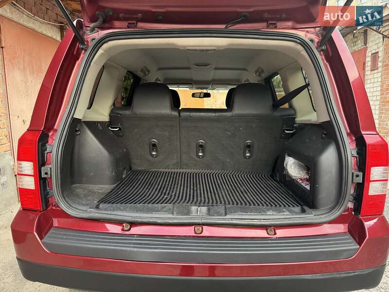 Позашляховик / Кросовер Jeep Patriot 2015 в Хмельницькому