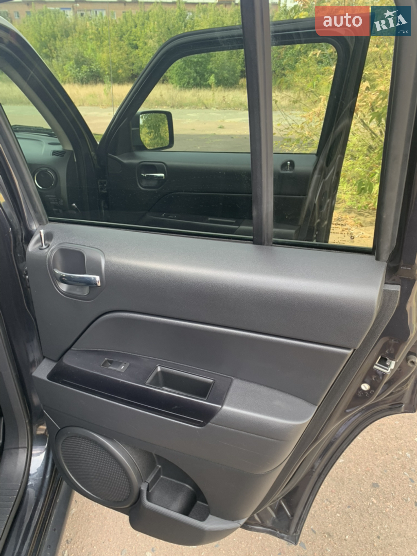 2015 Jeep Liberty (Patriot) - мініатюра 12