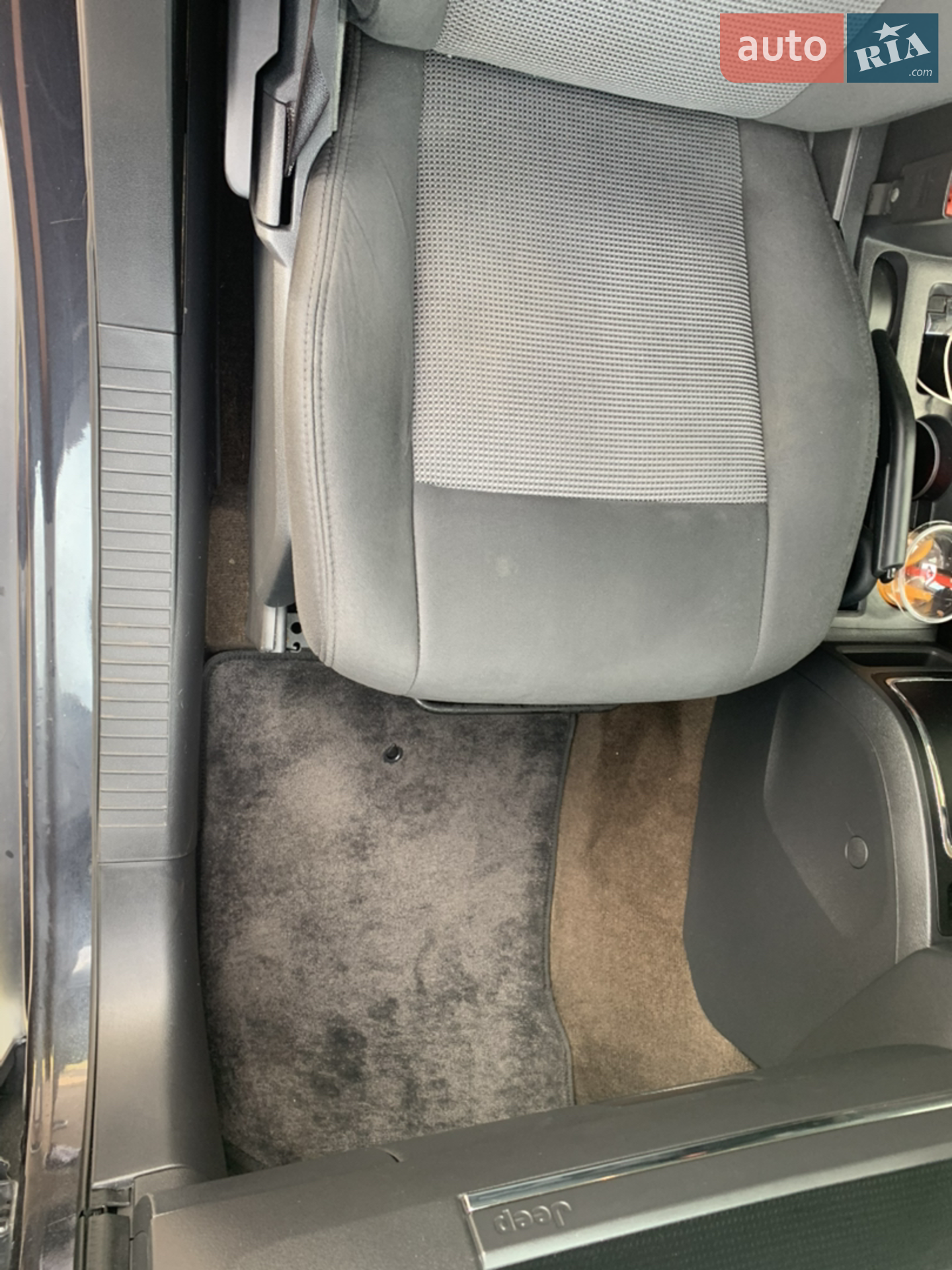 2015 Jeep Liberty (Patriot) - мініатюра 18