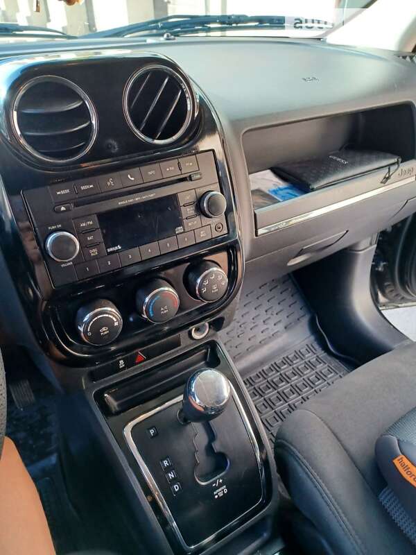 Внедорожник / Кроссовер Jeep Patriot 2016 в Самборе