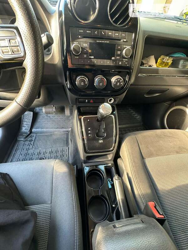 Внедорожник / Кроссовер Jeep Patriot 2016 в Самборе