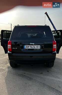 Внедорожник / Кроссовер Jeep Patriot 2011 в 