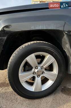 Внедорожник / Кроссовер Jeep Patriot 2011 в 