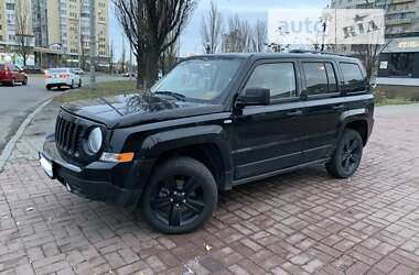 Позашляховик / Кросовер Jeep Patriot 2015 в Києві