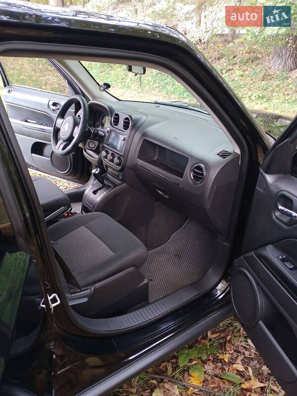 Позашляховик / Кросовер Jeep Patriot 2012 в Львові