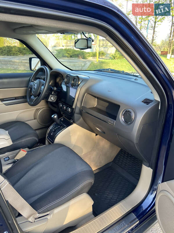 Позашляховик / Кросовер Jeep Patriot 2016 в Черкасах