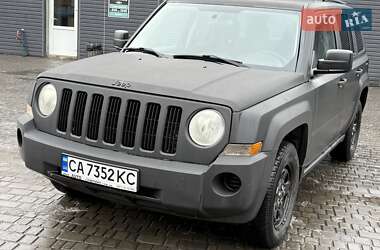 Позашляховик / Кросовер Jeep Patriot 2010 в Кам'янському