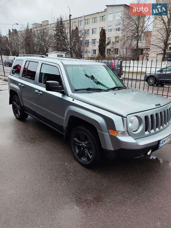 Позашляховик / Кросовер Jeep Patriot 2015 в Житомирі