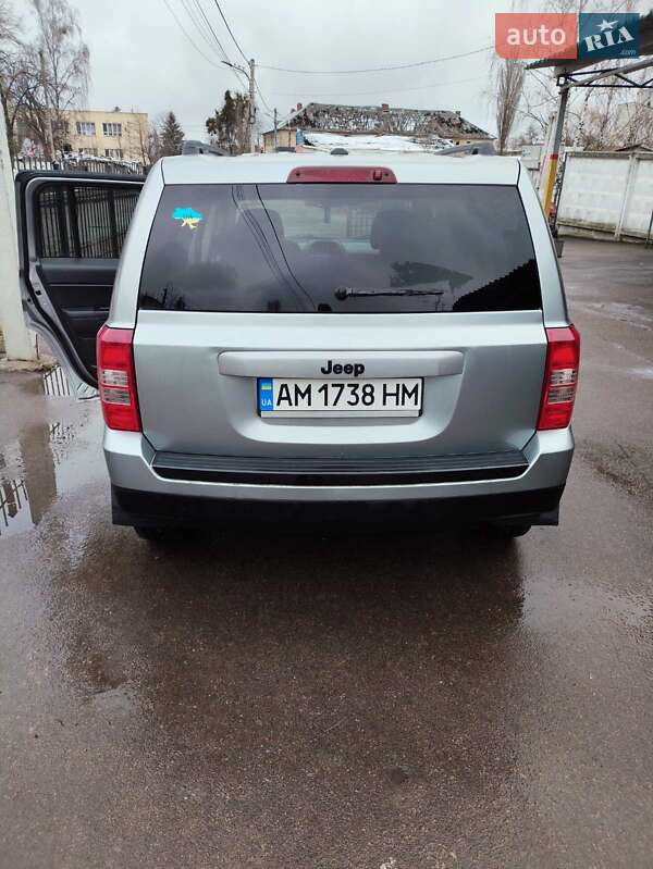 Позашляховик / Кросовер Jeep Patriot 2015 в Житомирі