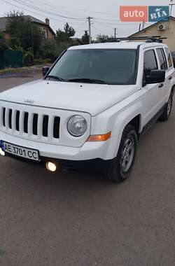 Внедорожник / Кроссовер Jeep Patriot 2013 в Кривом Роге